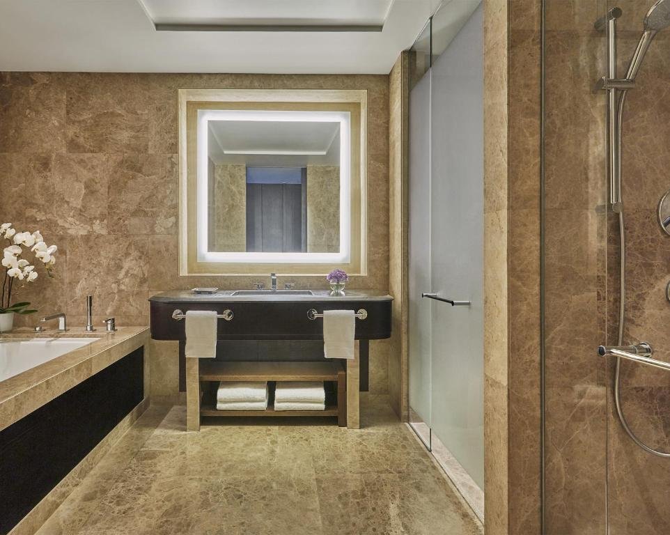 Superior Room with King Bed